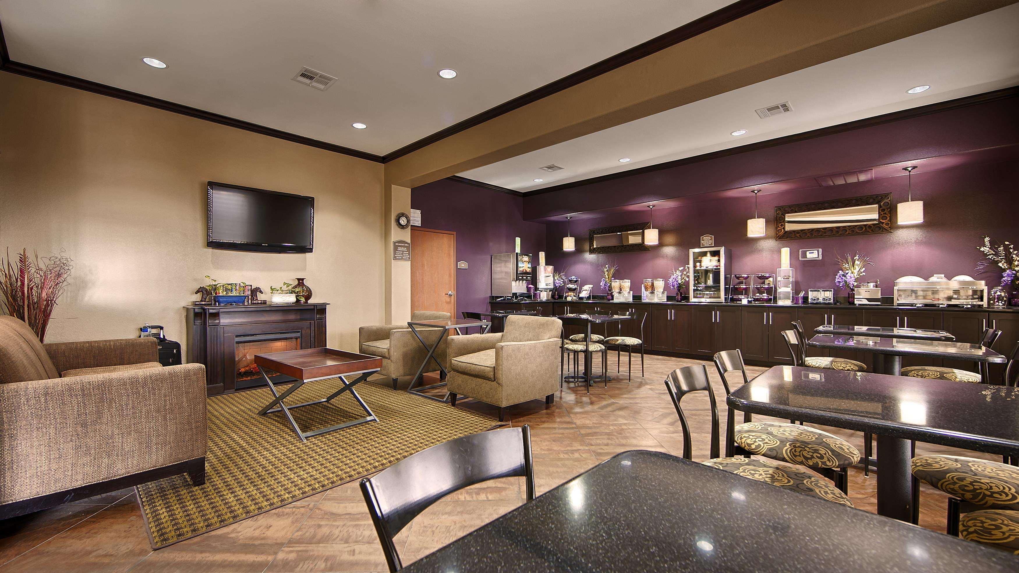 Best Western Giddings Inn & Suites Exterior foto